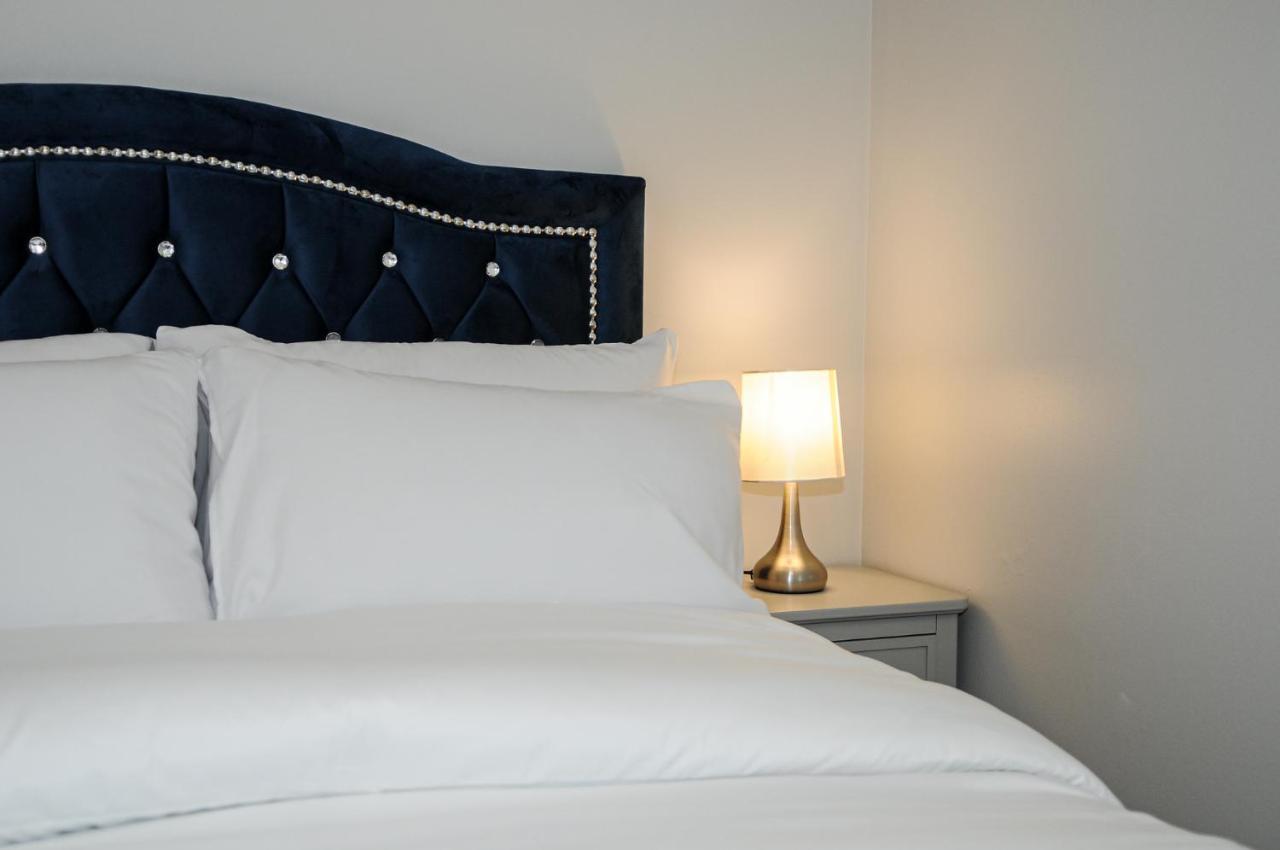 Апартаменты Greater London, 1 Bed London Flat, Parking, Nr Metro Stations, 15Mins To Лондон Экстерьер фото